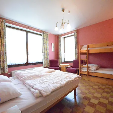 Spacious Retreat, Daverdisse