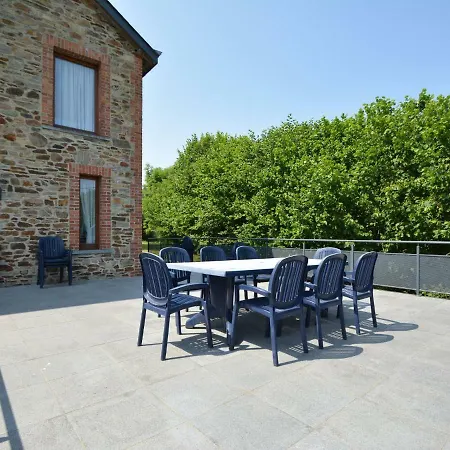 Casa de Férias Lovely In With Terrace Daverdisse
